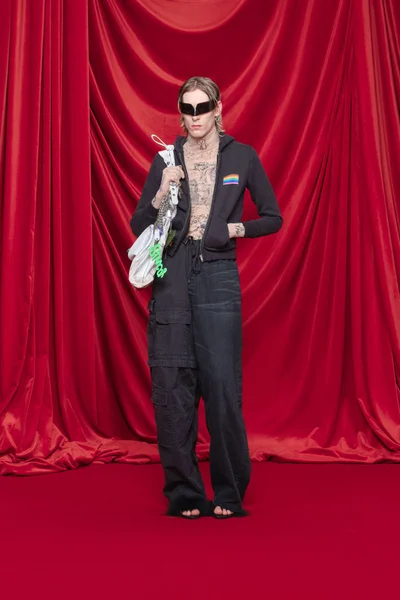 Look 35